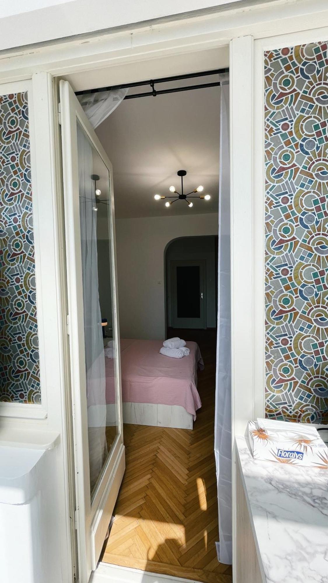 Pinkfluid - Charming Studio In Prime Location Бухарест Экстерьер фото